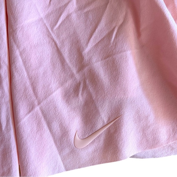 Nike Women's Spring Club Skirt in bleached coral blush - Picture 6 of 8